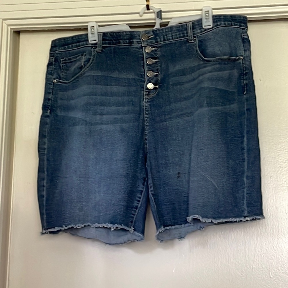 Button fly cut off jeans